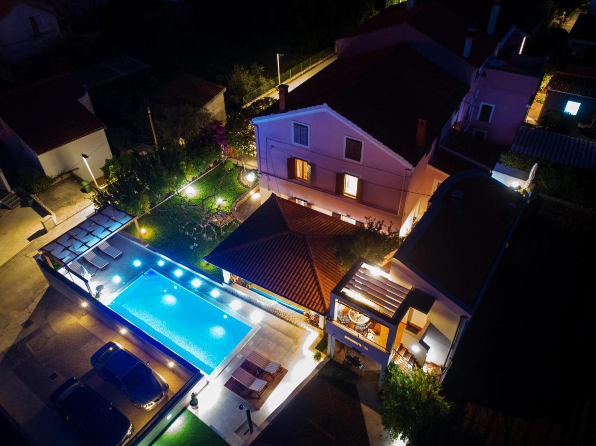 Apartments Guc Preko Luaran gambar