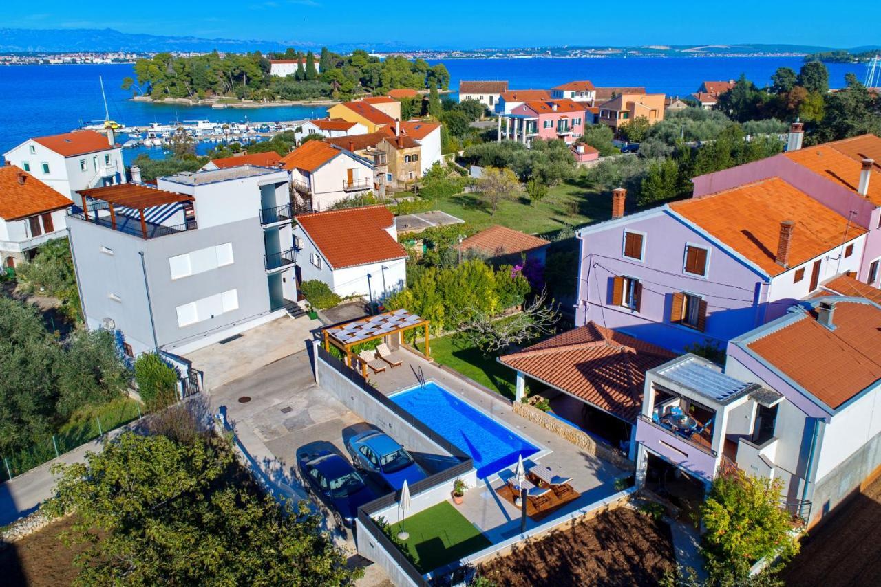 Apartments Guc Preko Luaran gambar