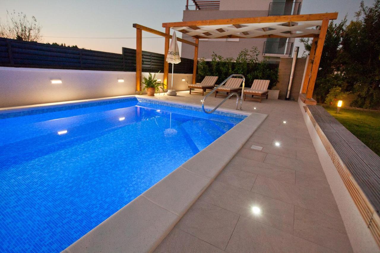 Apartments Guc Preko Luaran gambar