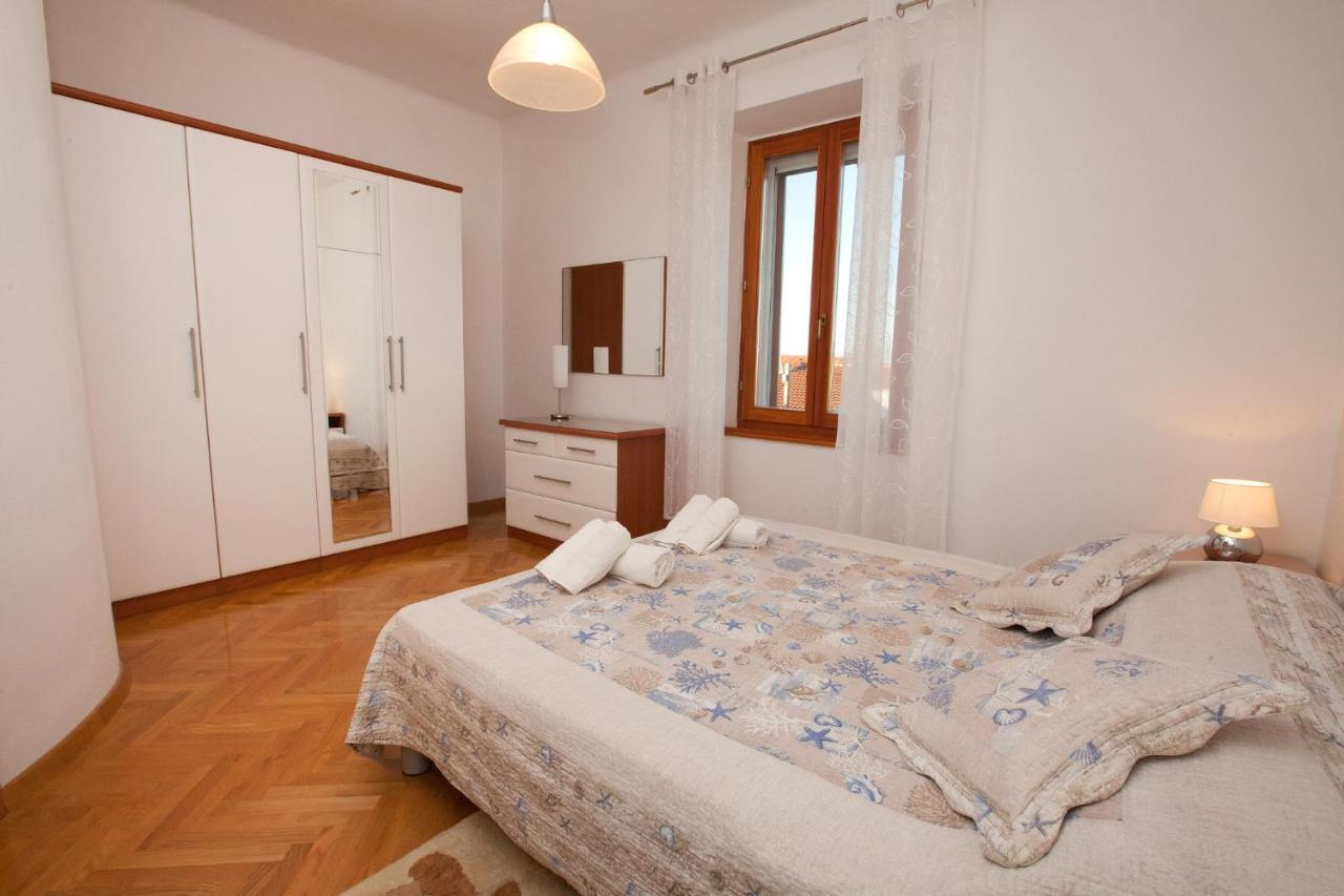 Apartments Guc Preko Luaran gambar