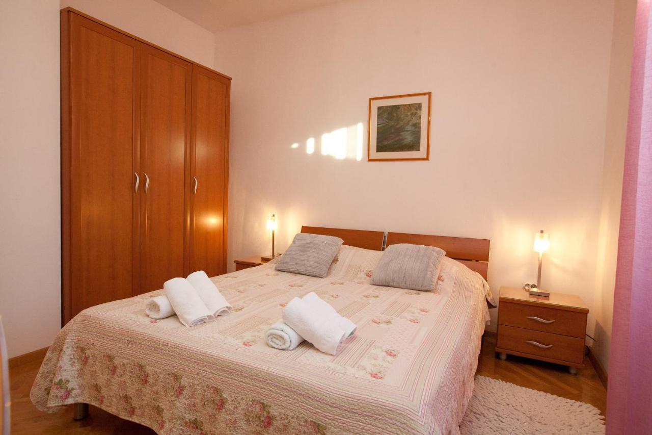 Apartments Guc Preko Luaran gambar