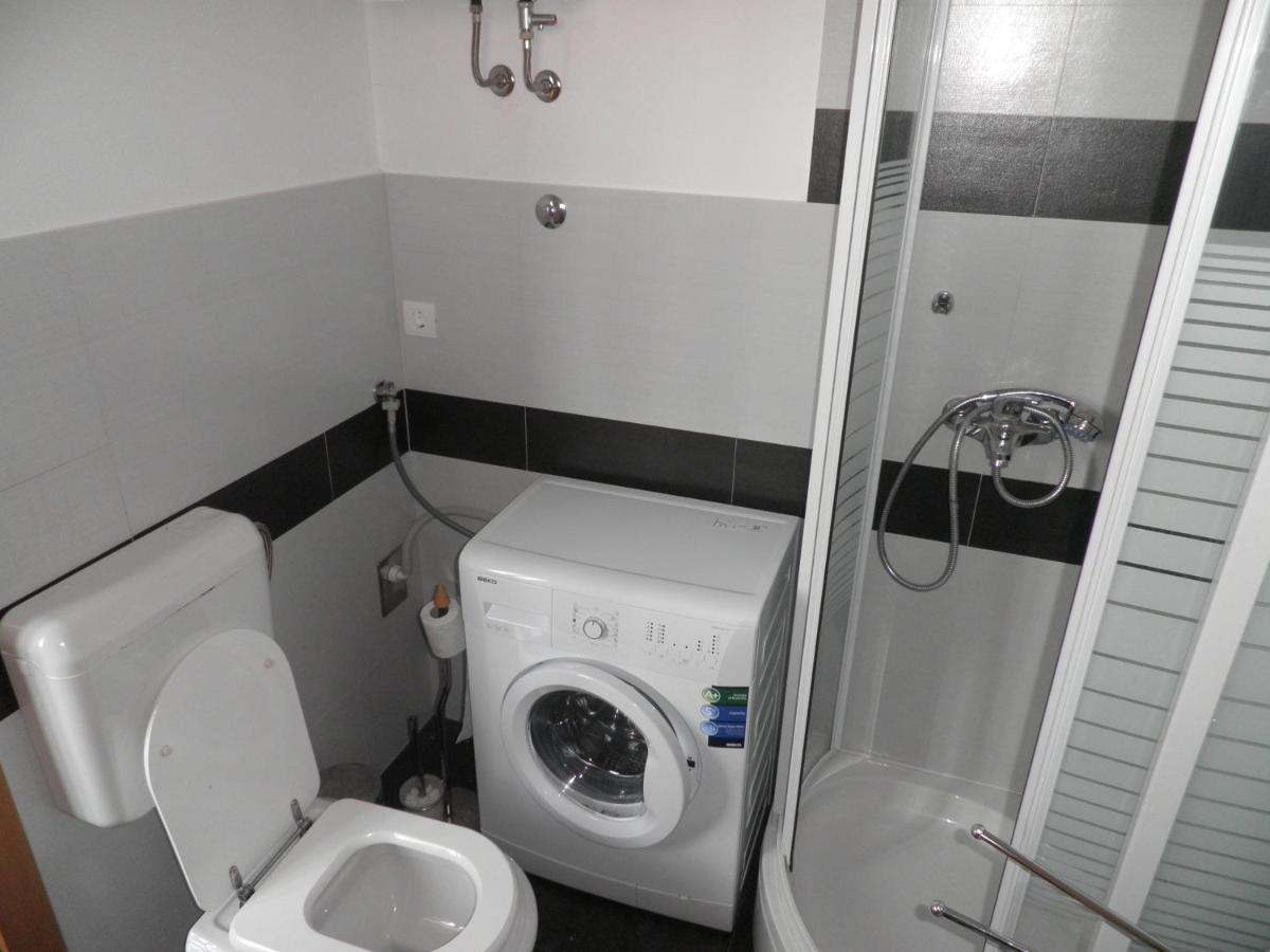 Apartments Guc Preko Luaran gambar